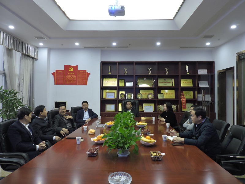 新洲區(qū)人大常委會主任魏久明一行蒞臨我司調(diào)研指導工作